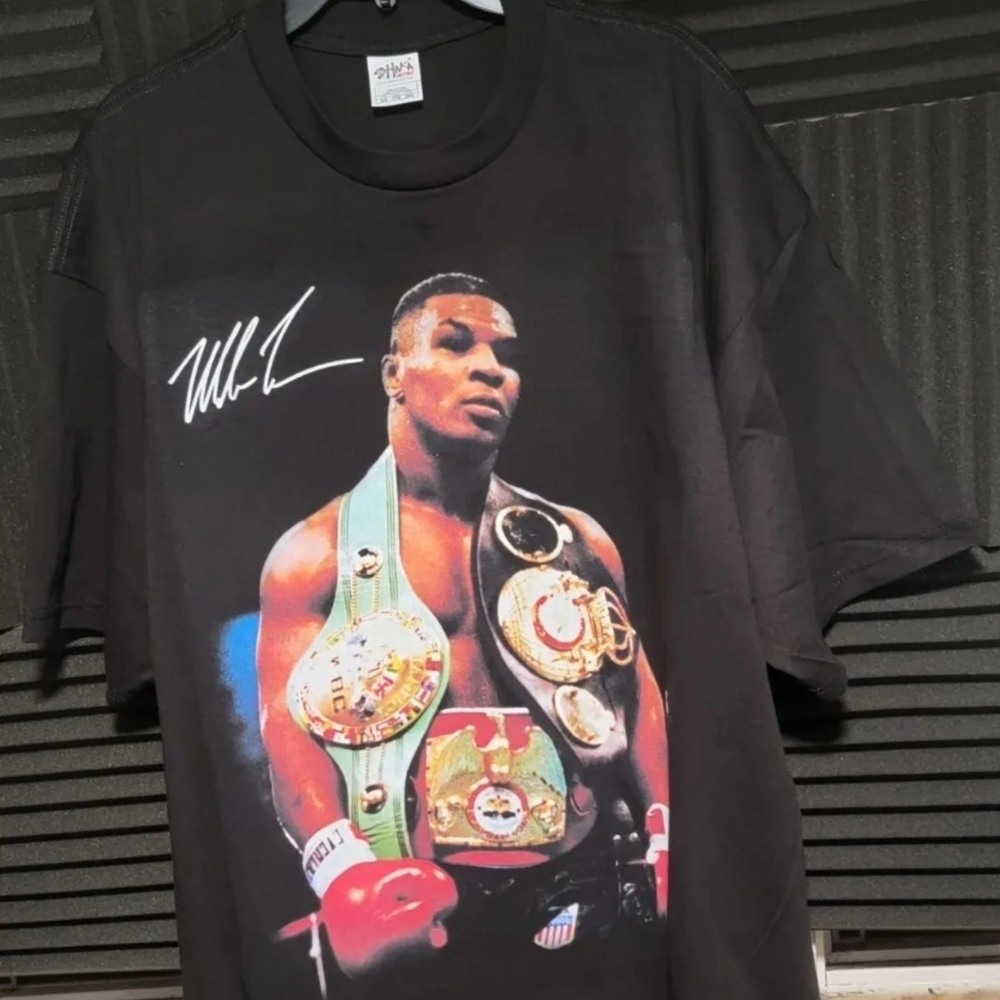 MIKE TYSON WITH BELTS BOXING  COTTON T SHIRT Men's Large